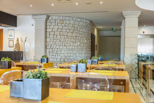 Beltéri kődekoráció