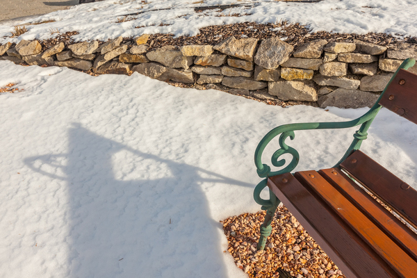 Kő szökőkút és kert szikla